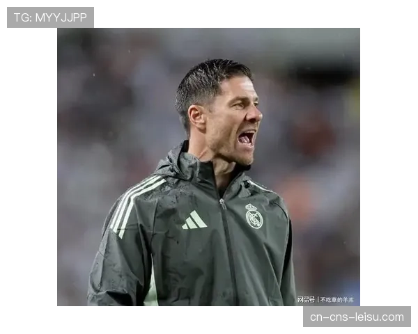 战术分析：阿隆索的勒沃库森如何用高位逼抢击溃那不勒斯